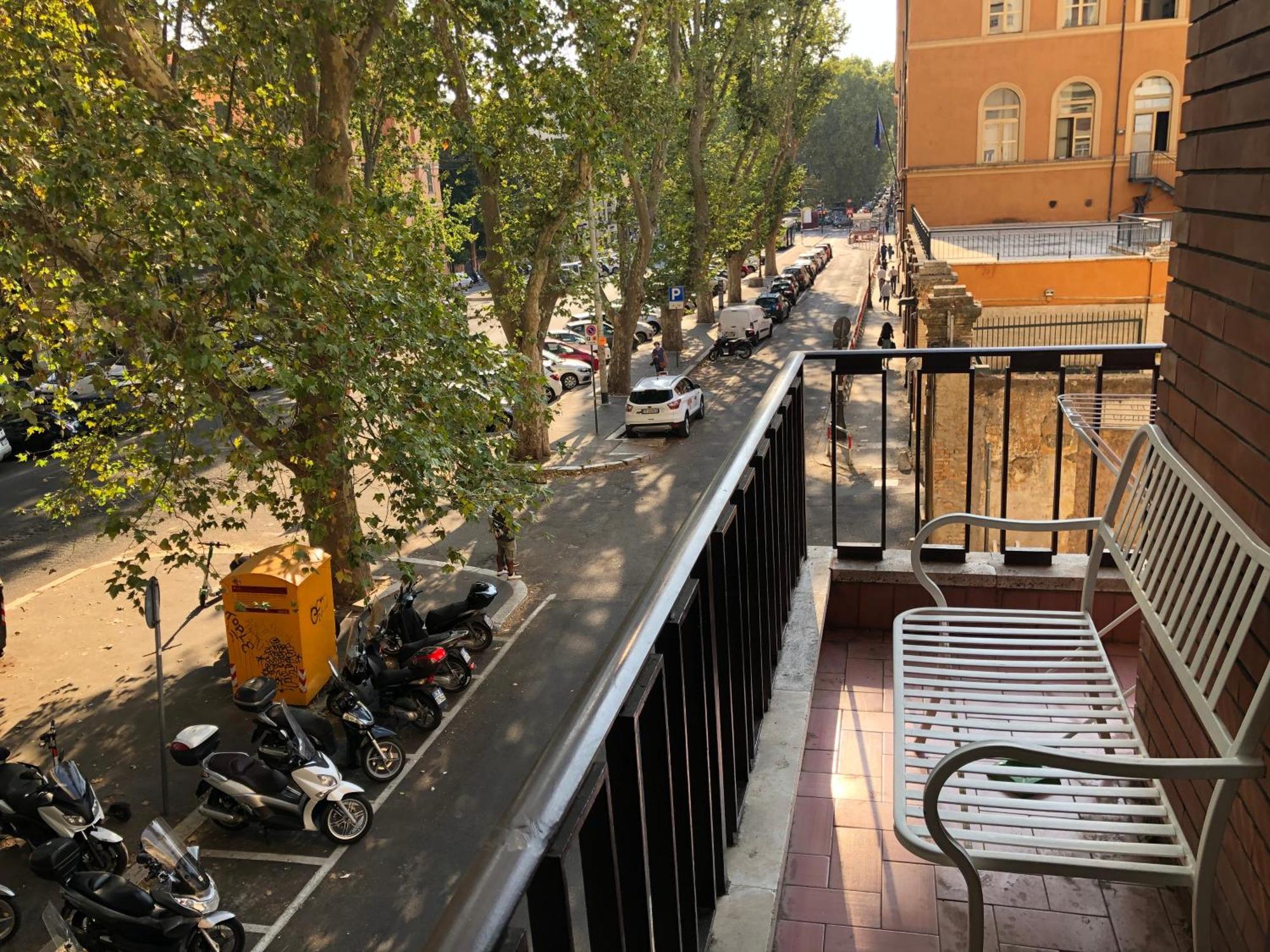 Comics Guesthouse Hostel Рим Екстер'єр фото